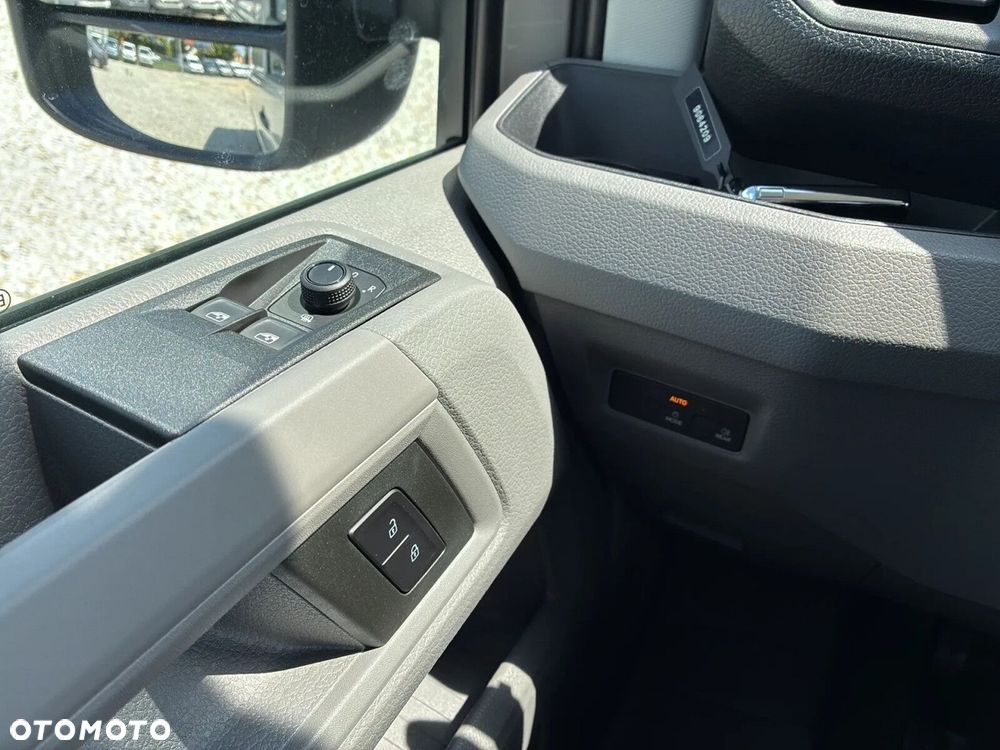 Volkswagen Crafter 35 Furgon L3H3, 2.0TDI 177KM, Wysoki dach, r.o. 3640 - 21