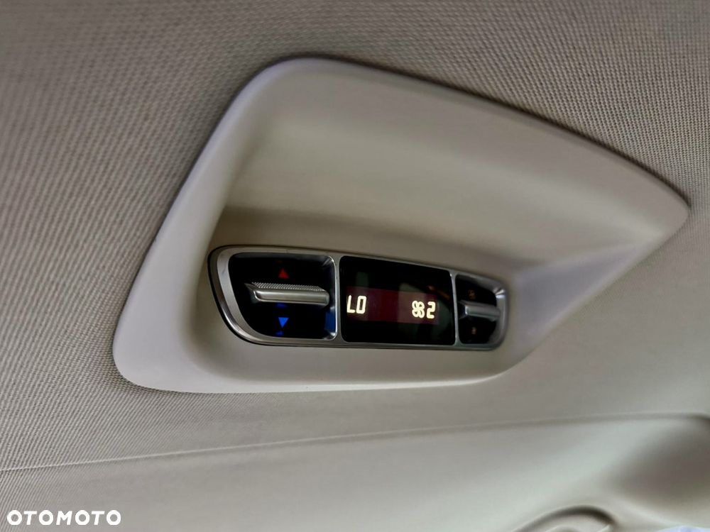 Mercedes-Benz Klasa V 300 d 9G-Tronic (d³ugi) - 35