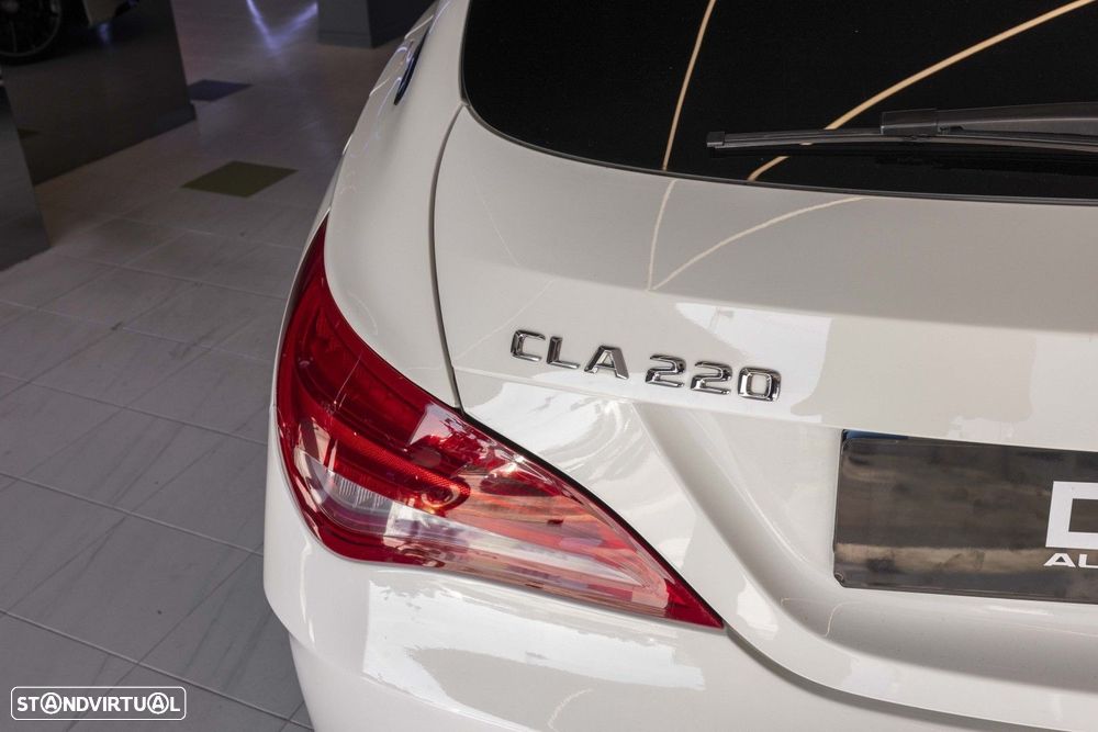 Mercedes-Benz CLA 220 d Shooting Brake AMG Line Aut. - 13