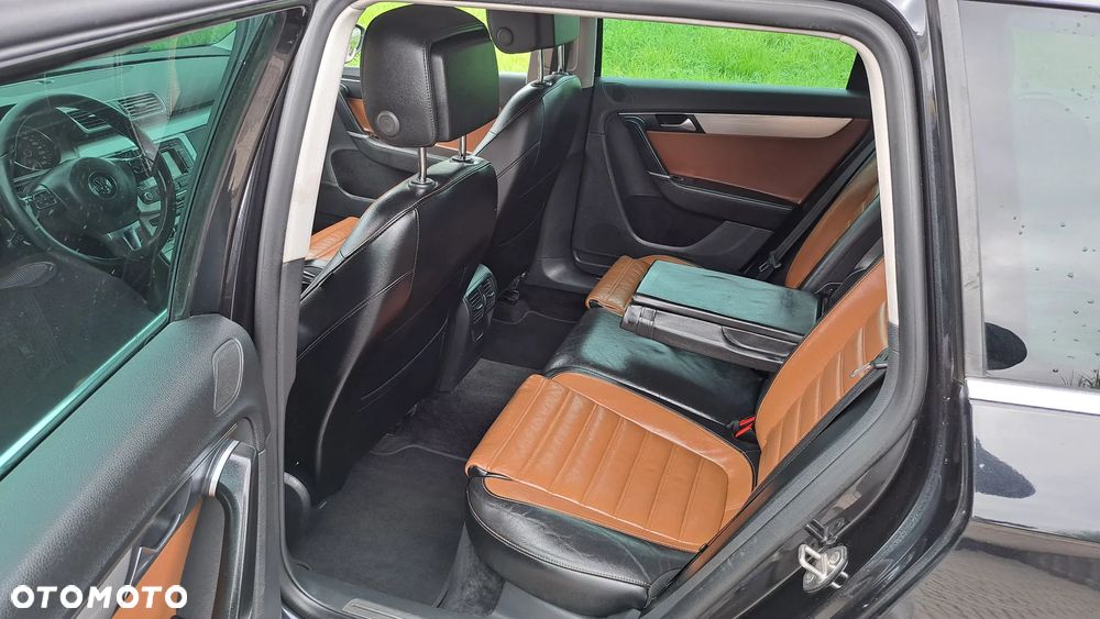 Volkswagen Passat 2.0 TDI 4Mot Highline DSG - 23