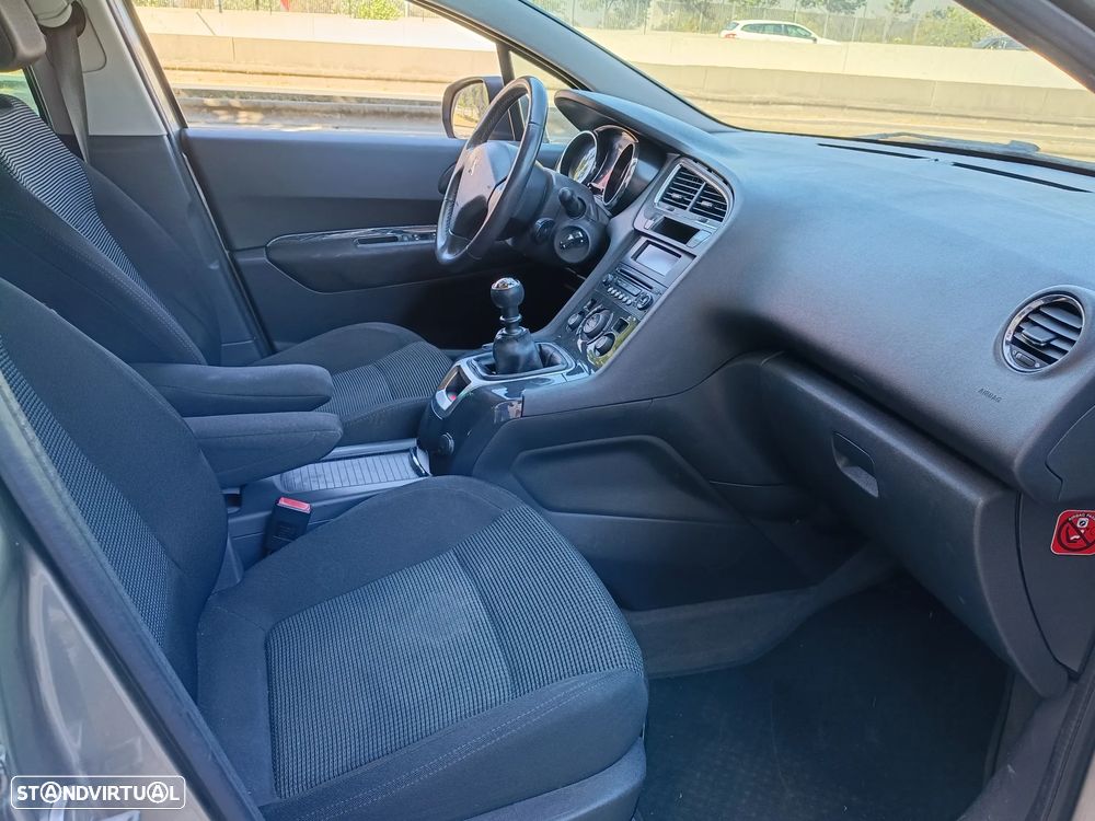 Peugeot 5008 1.6 HDi 7L Allure - 5