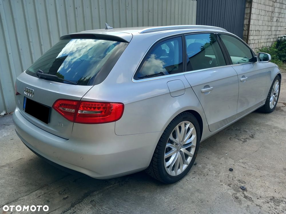 Audi A4 Avant 2.0 TDI DPF multitronic S line Sportpaket - 4