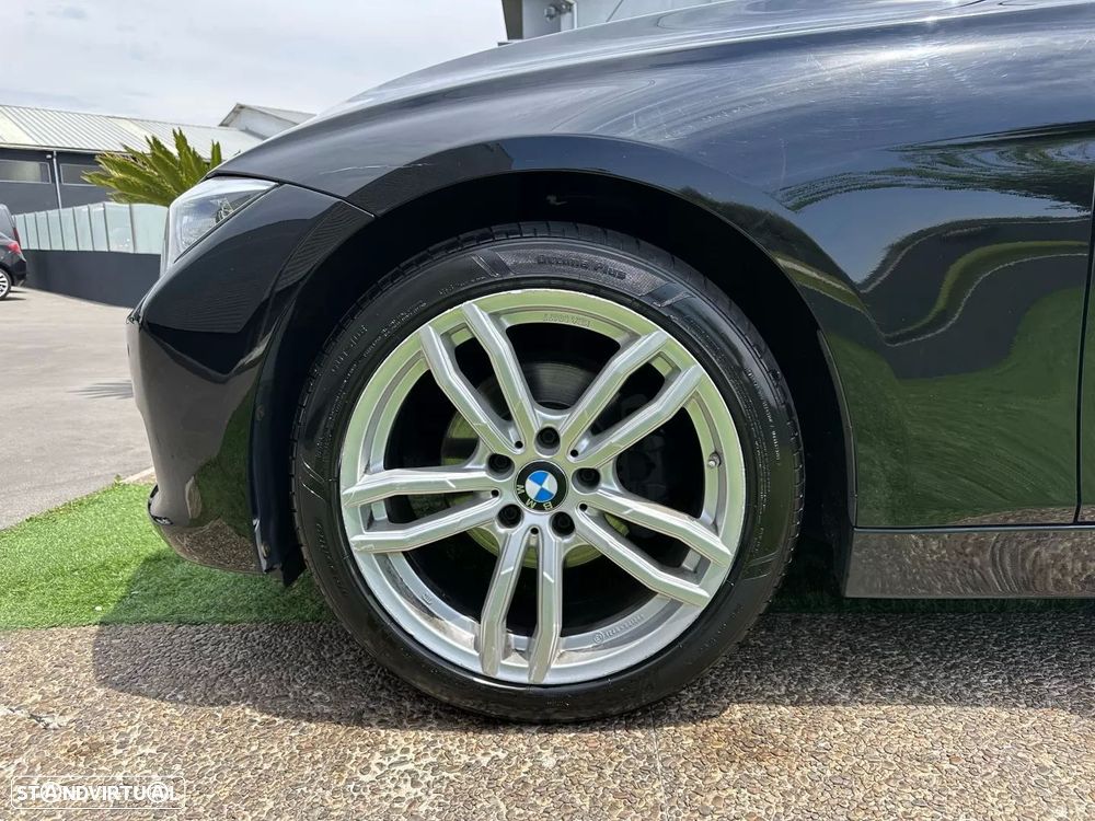 BMW 318 d Aut. Sport Line - 18