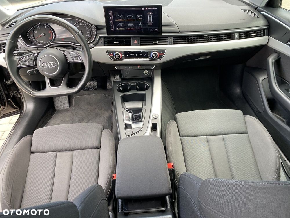 Audi A4 Limousine - 15