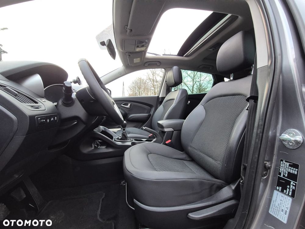 Hyundai ix35 blue 1.6 2WD Finale Silver - 6