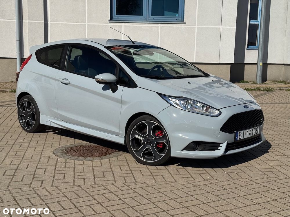 Ford Fiesta ST200 - 6