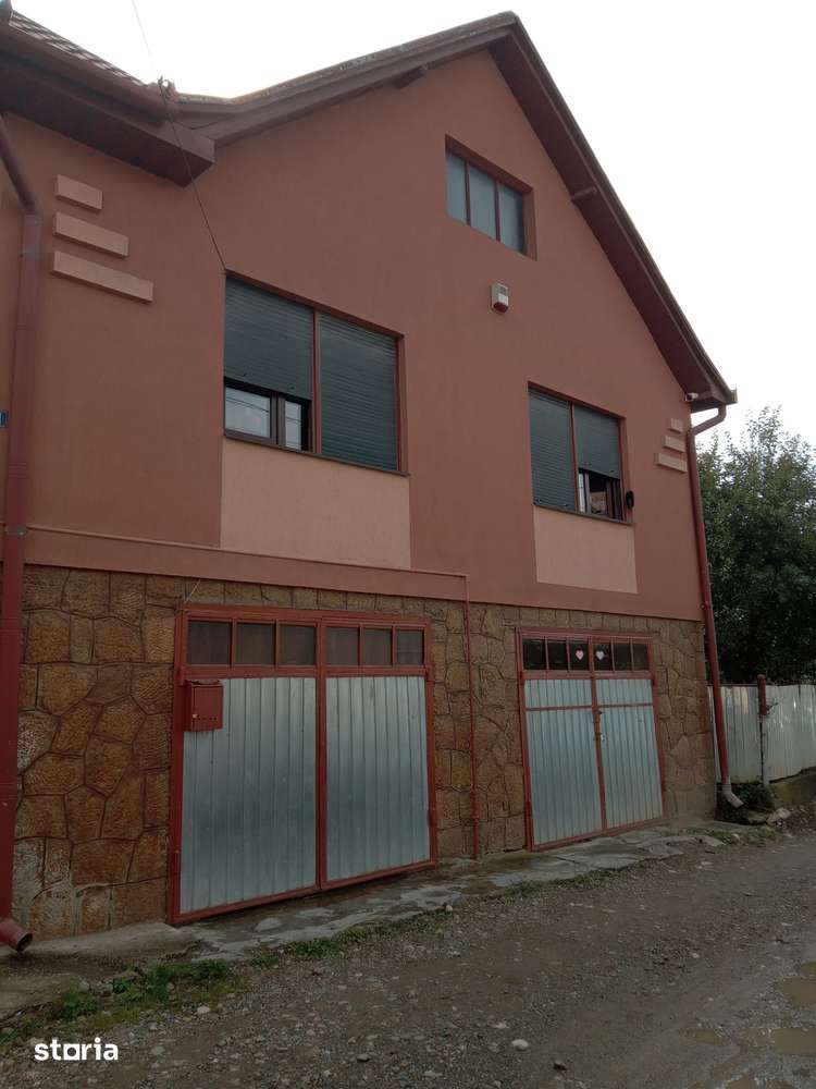 Casă spațioasă de vânzare în Turda - Imagine principală: 3/4
