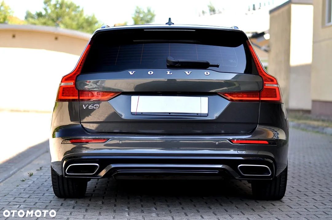 Volvo V60 D4 Geartronic R-Design - 10