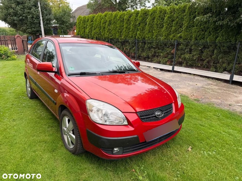 Kia Rio - 4