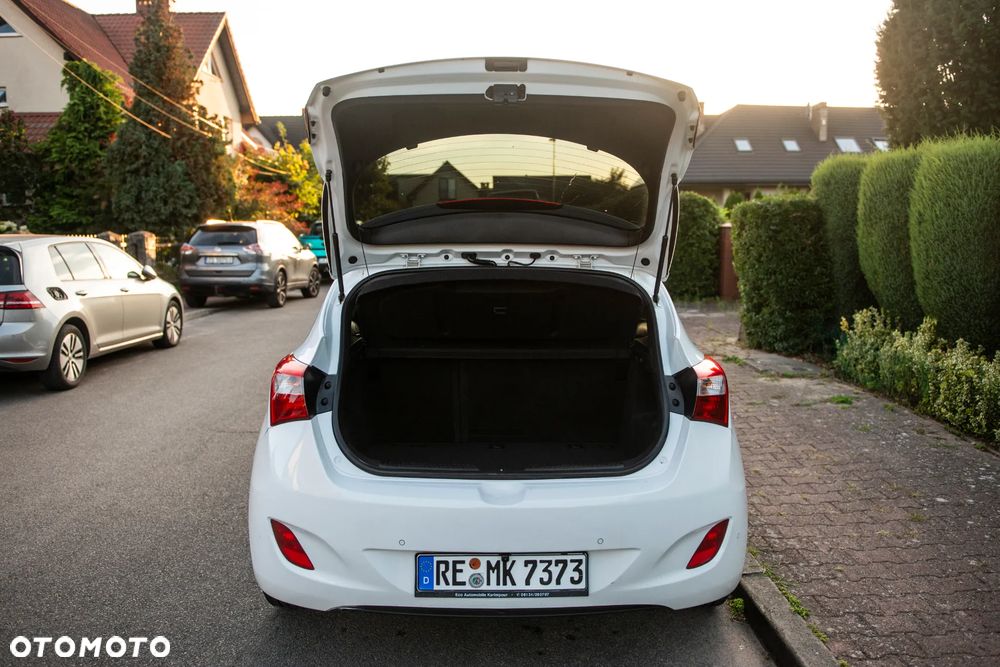 Hyundai i30 1.4 Comfort - 14