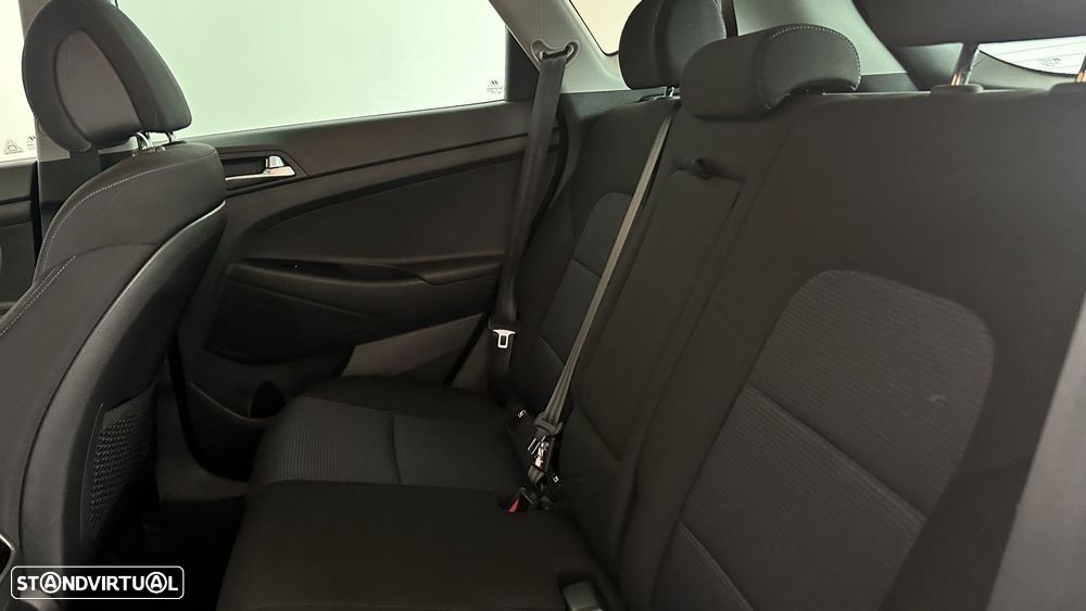 Hyundai Tucson 1.7 CRDi Executive DCT - 23