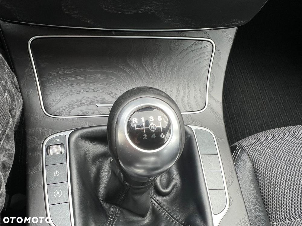 Mercedes-Benz Klasa C 180 - 35