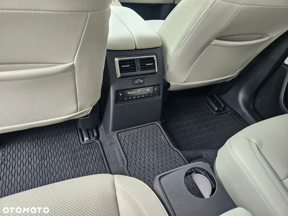 Mazda CX-90 - 17