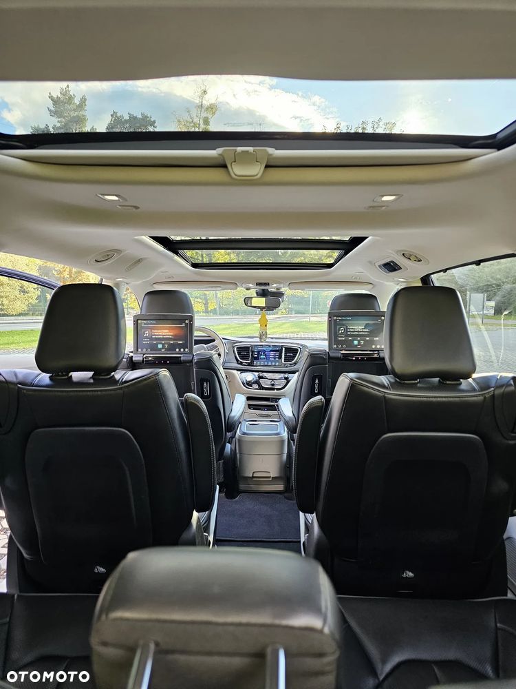 Chrysler Pacifica - 18