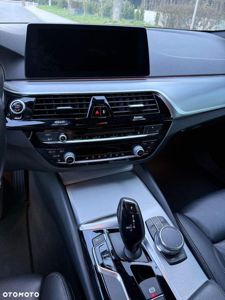 BMW Seria 5 520d Efficient Dynamics Edition Luxury Line - 14