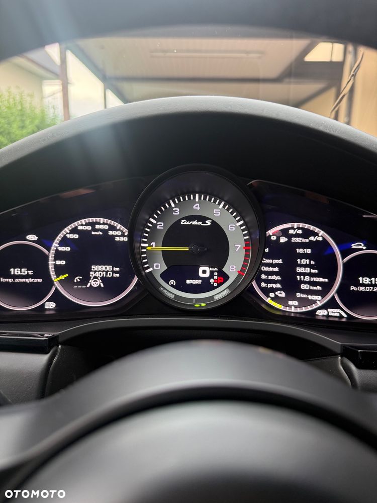 Porsche Cayenne Turbo S E-Hybrid Tiptronic S - 12