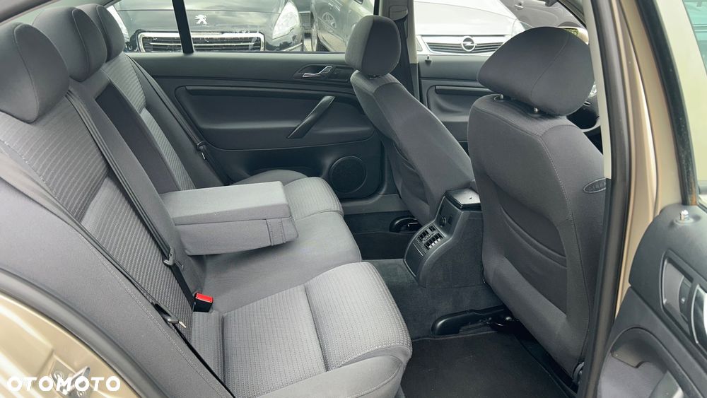 Skoda Superb 2.0 Comfort - 21