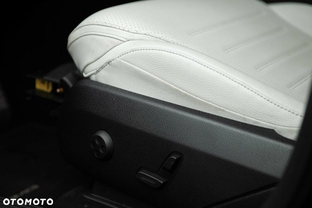 Mercedes-Benz GLC - 20