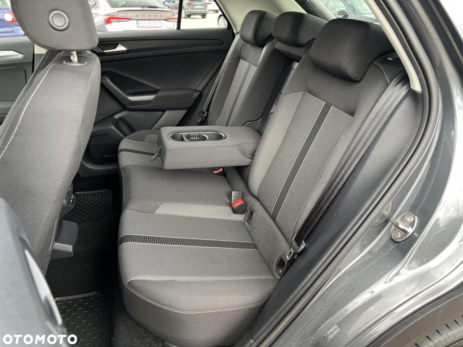 Volkswagen T-Roc 1.5 TSI Life DSG - 10