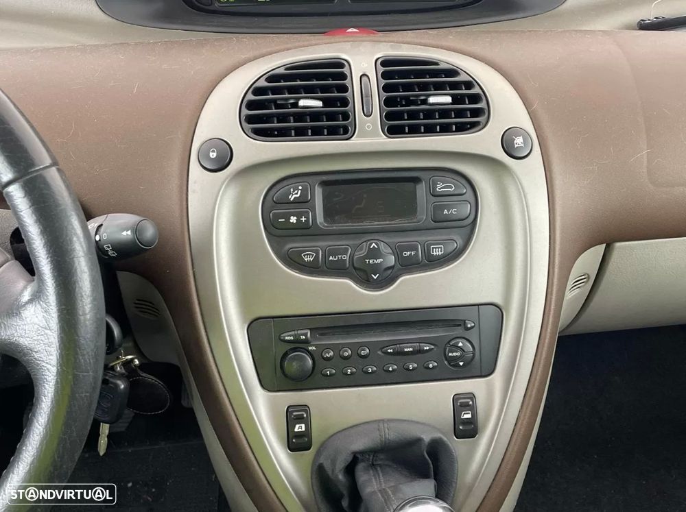 Citroën Xsara Picasso 1.6i Exclusive - 13