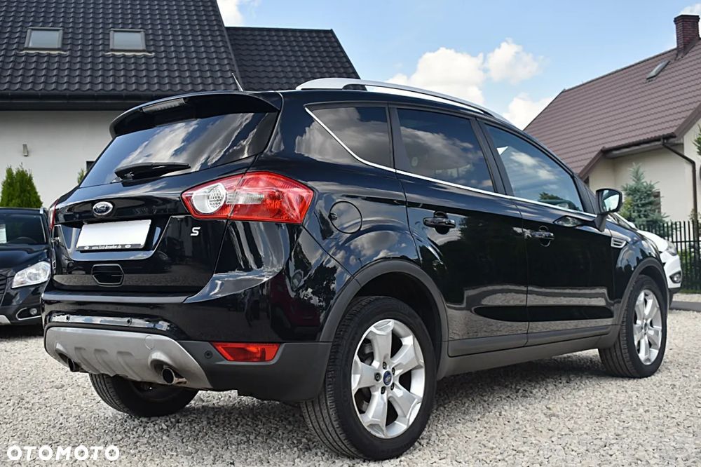 Ford Kuga 2.0 TDCi 2x4 Titanium - 8