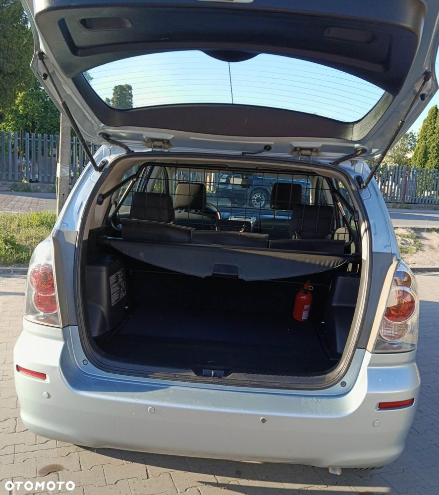 Toyota Corolla Verso 1.8 Sol 7os - 7