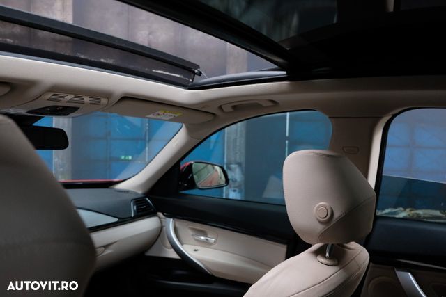 BMW Seria 3 325d Aut. Sport Line - 33