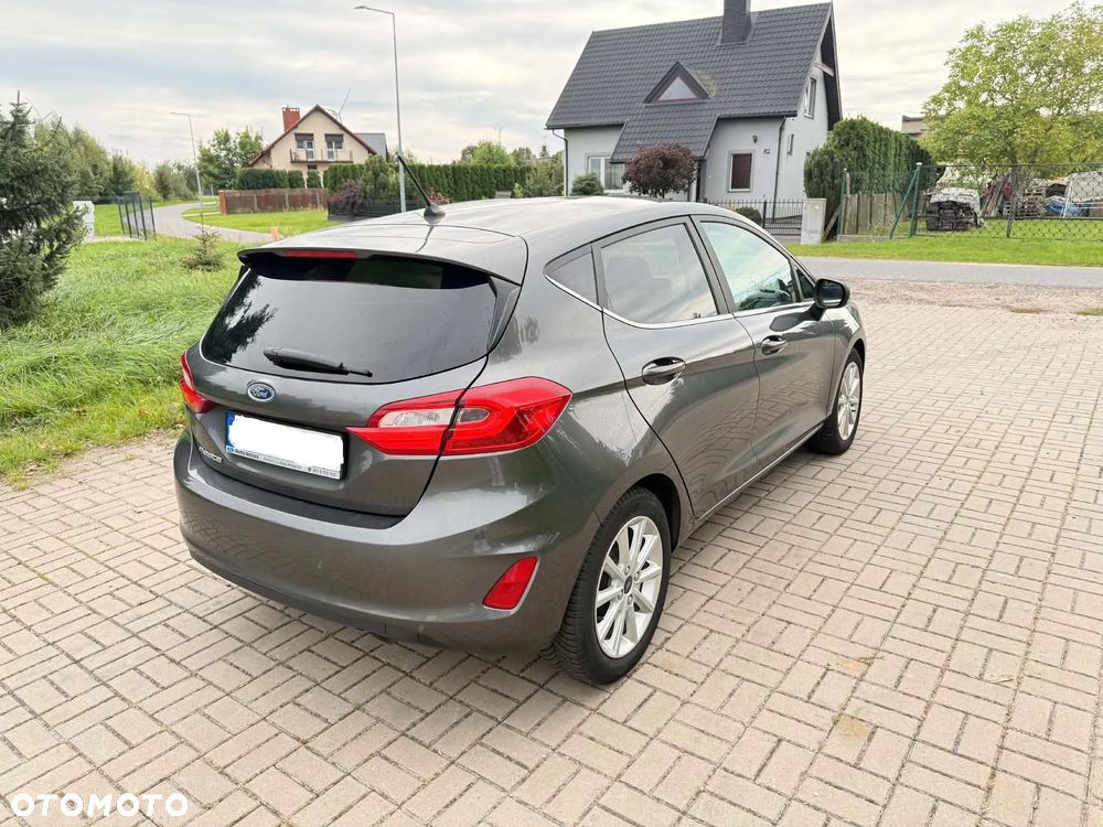 Ford Fiesta - 9
