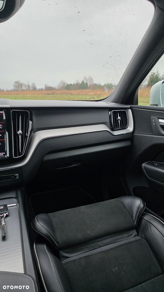 Volvo XC 60 D3 R-Design - 31