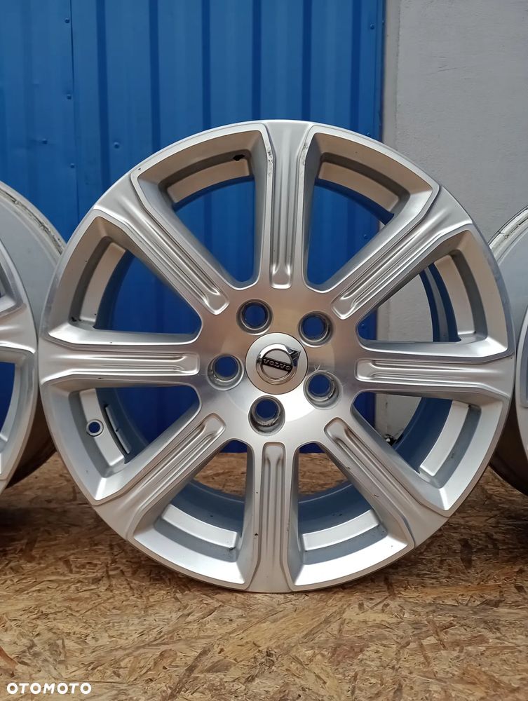 FELGI ALUMINIOWE 5x108 R17 ET52,5 7,5J VOLVO C30 S60 S80 V40 V50 V60 V70 XC40 XC60 XC70 - 5