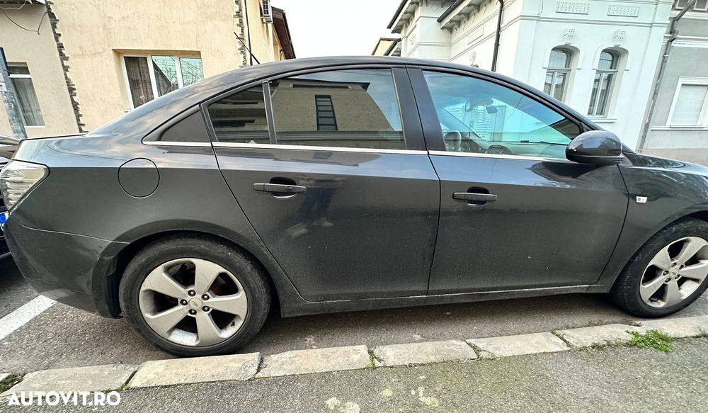 Chevrolet Cruze 1.8 DOHC LT - 4