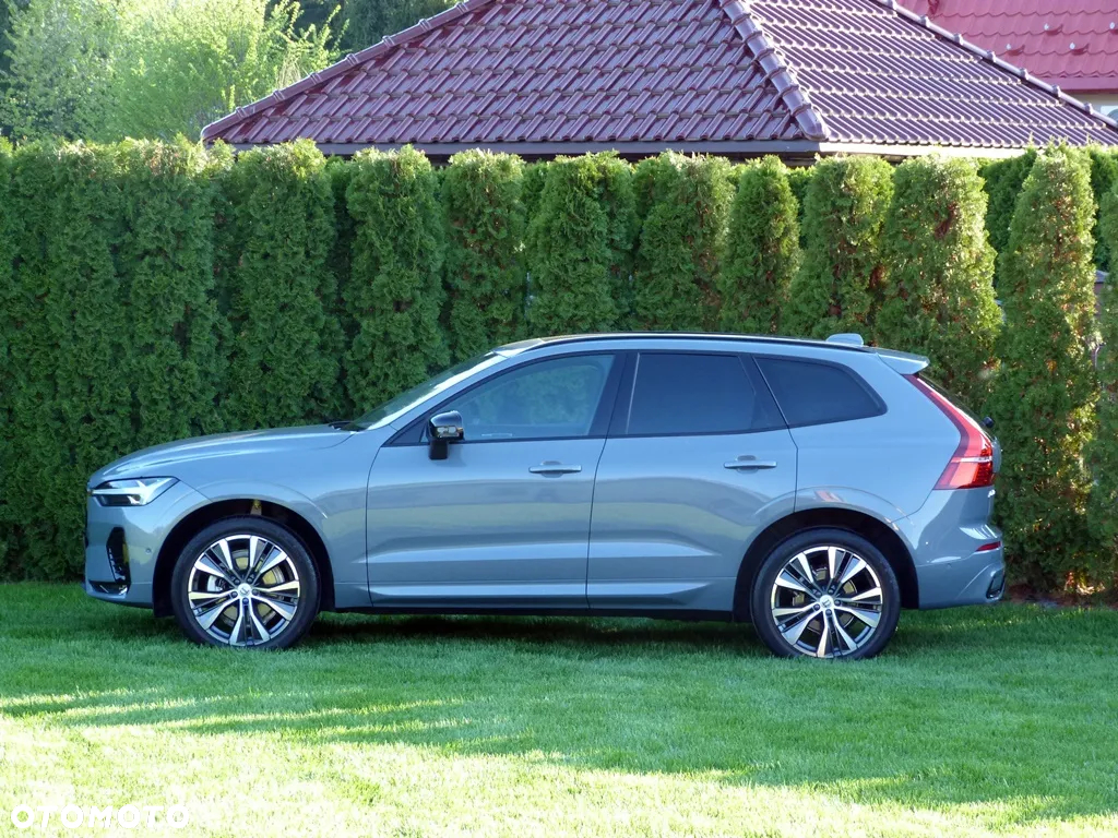 Volvo XC 60 B5 B AWD R-Design - 2