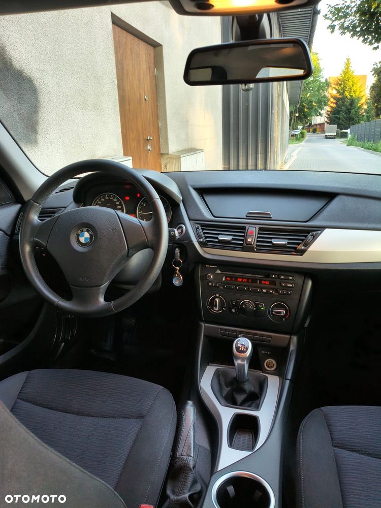 BMW X1 sDrive18i - 13