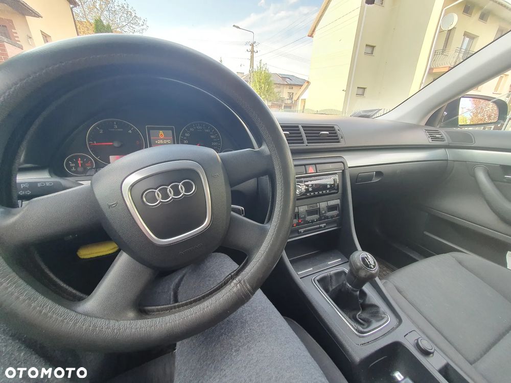 Audi A4 Limousine - 6