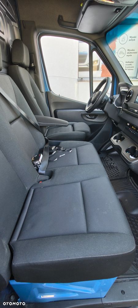 Mercedes-Benz Sprinter - 7