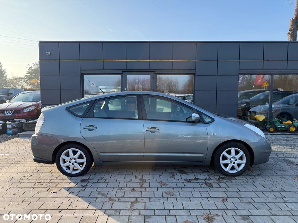 Toyota Prius 1.5 VVT-i Prestige - 16