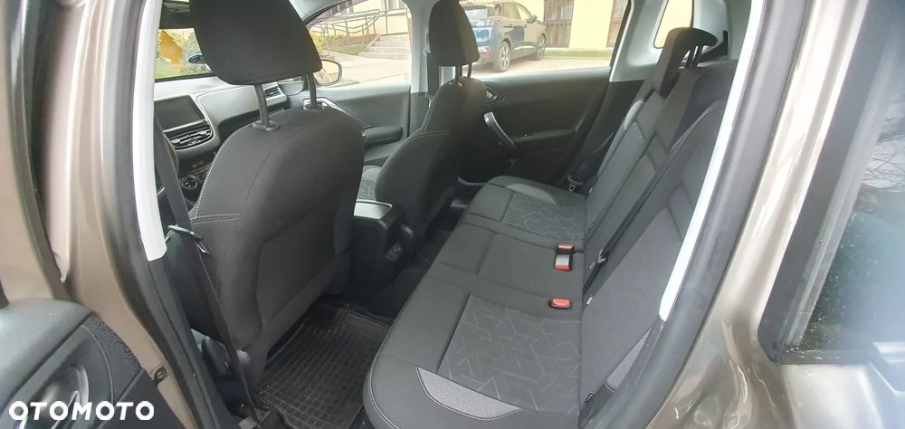 Peugeot 2008 PureTech 110 Stop&Start GT-Line Edition - 12