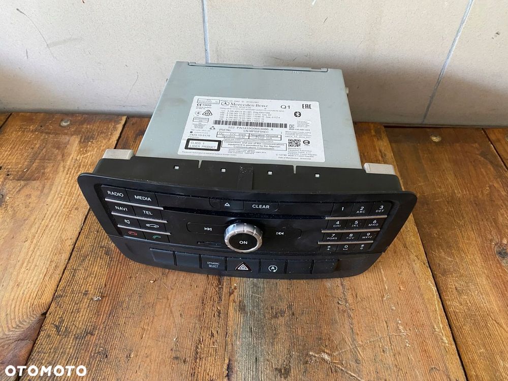 MERCEDES 246 lift 117 gla radio A 2469002318 - 2