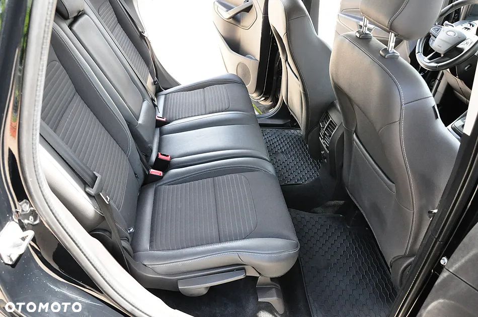 Ford Kuga - 18