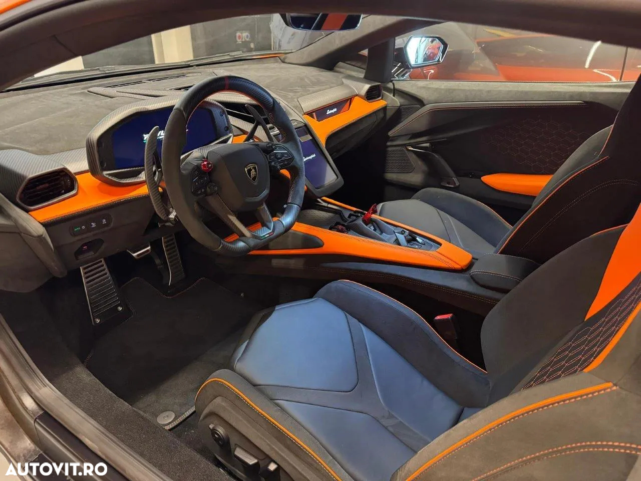 Lamborghini Revuelto - 4