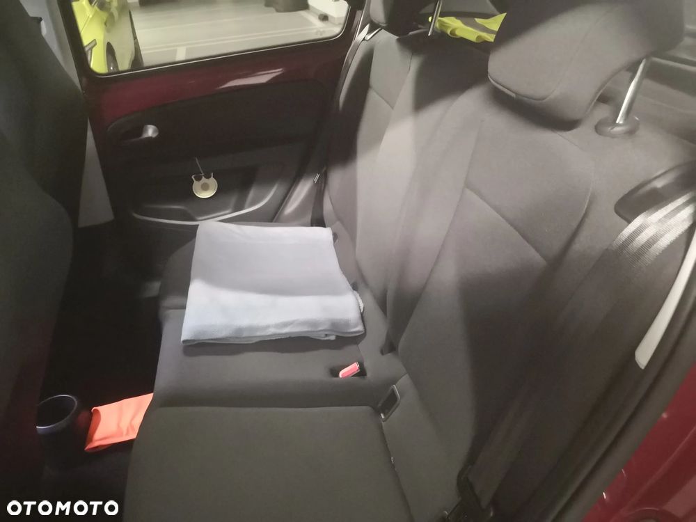 Volkswagen up! 1.0 Black Style - 18