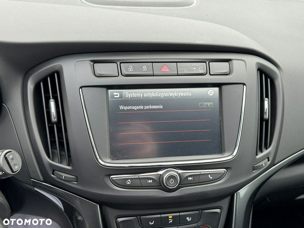 Opel Zafira - 35