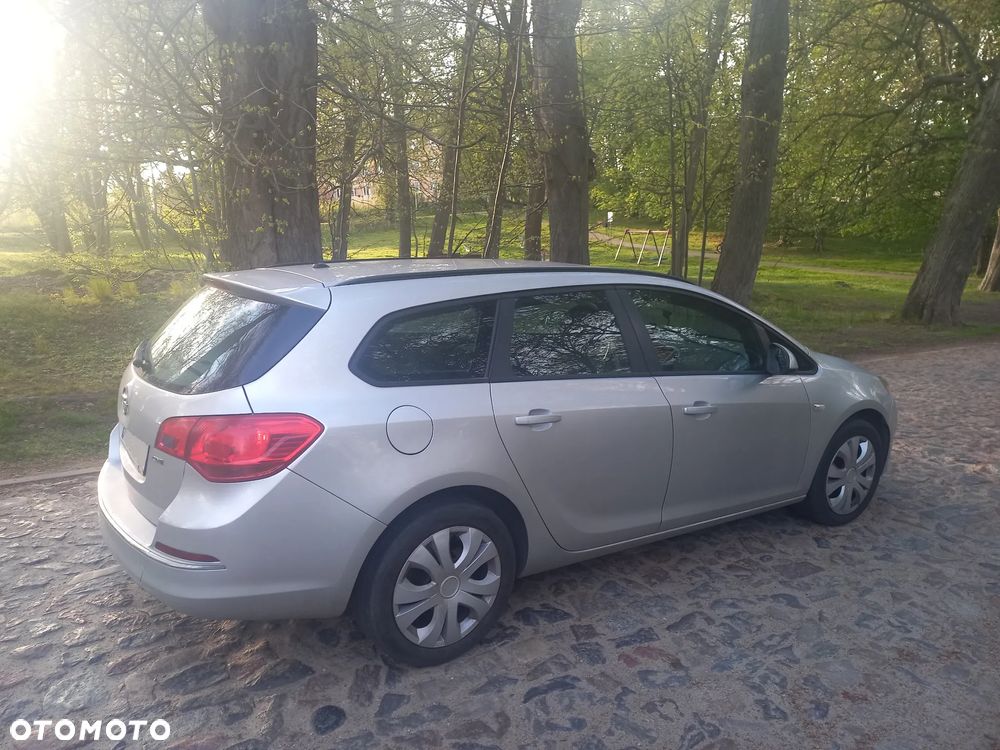 Opel Astra 1.7 CDTI DPF Edition - 4