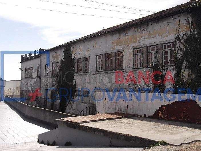 Prédio Urbano em Ruína com 3 Pisos no Centro de Nelas  Oportunidade... - Grande imagem: 5/7