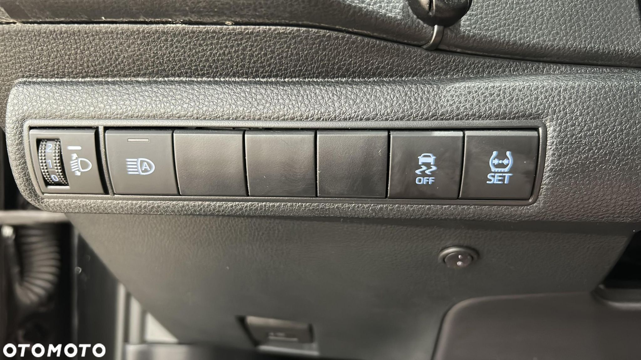 Toyota Corolla - 27