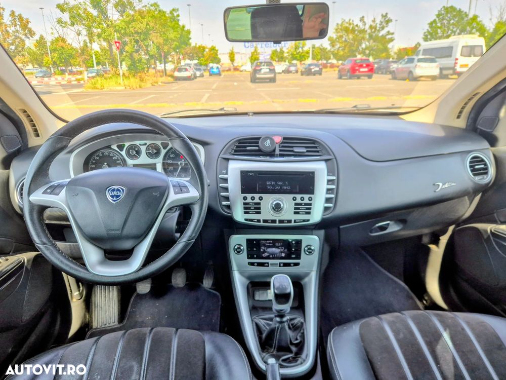 Lancia Delta 1.4 Tjet Platino - 8