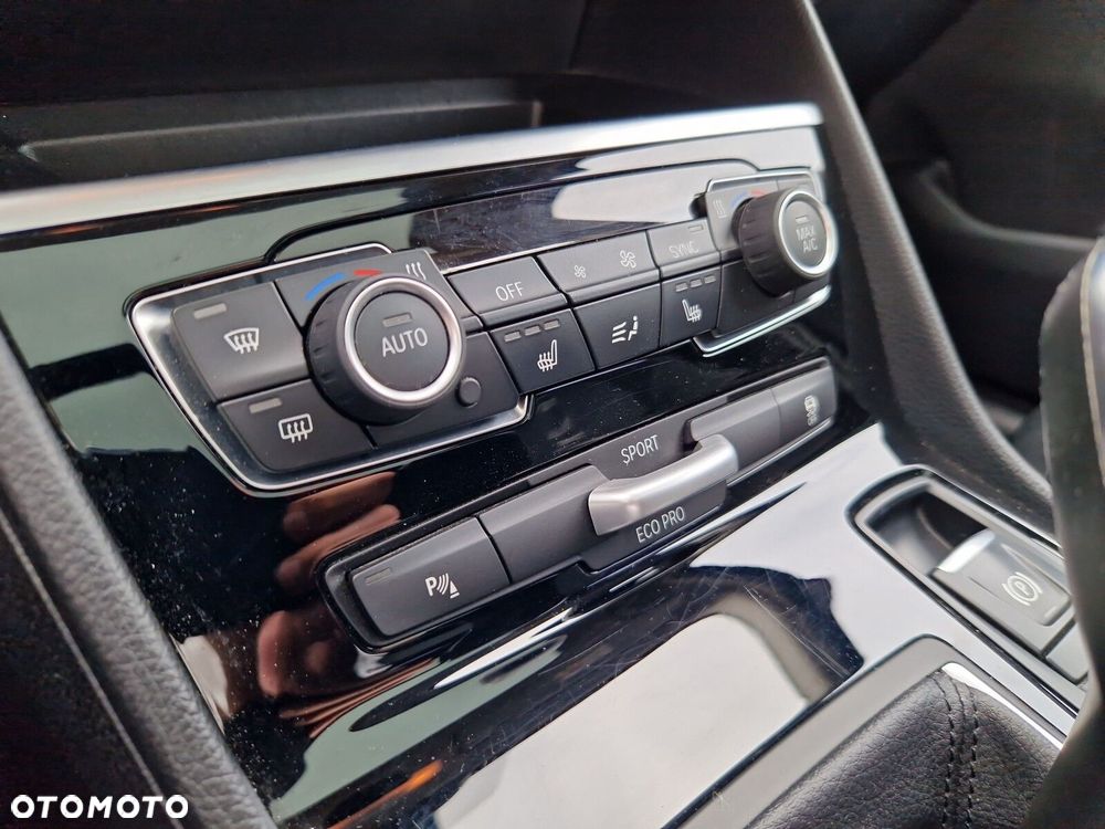 BMW Seria 2 220i GT Advantage sport - 18