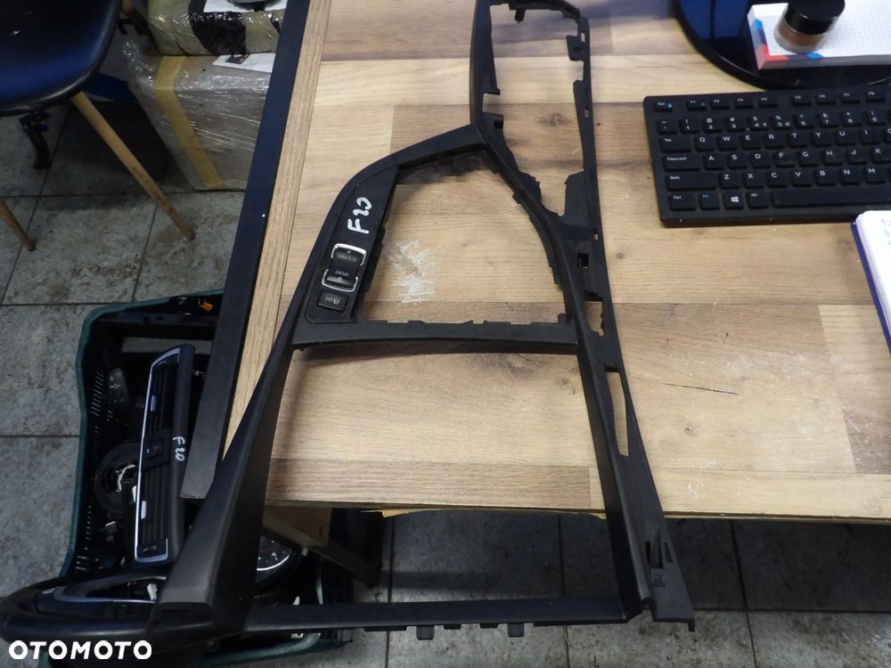 BMW - F20,F22 - OSŁONA RANKA TUNELU ŚRODKOWEGO - 9207314 - 1