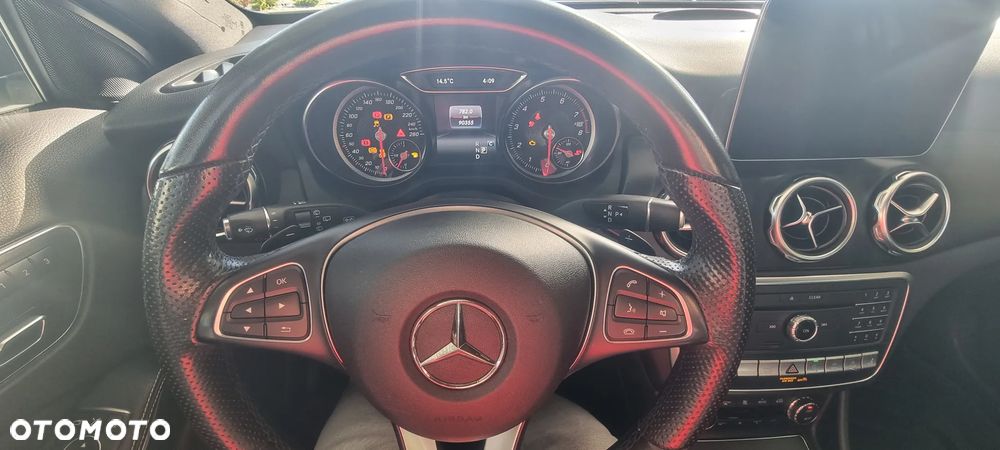 Mercedes-Benz GLA 250 4Matic 7G-DCT AMG Line - 8