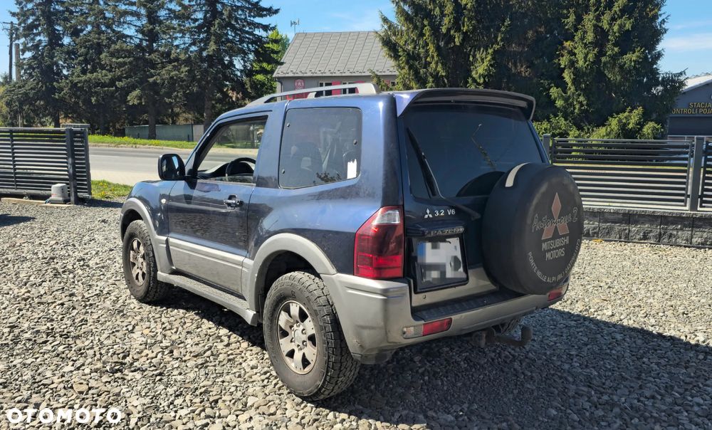 Mitsubishi Pajero - 7